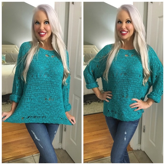 Sweaters - LAST 1! 💕So cute Teal distressed sweater